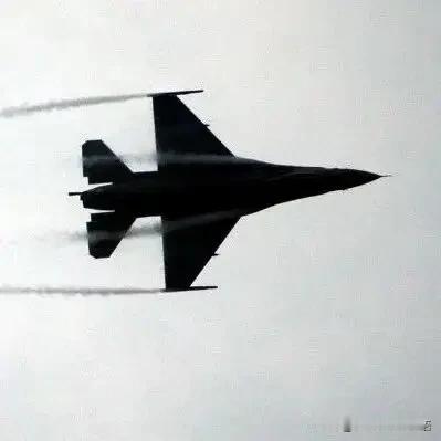 泰国和柬埔寨又打起来了，柬埔寨园区被诈了，听上去，泰国像干了件好事一样，我这么理