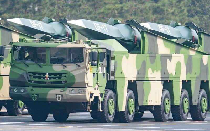 几十年来美国把军事基地建到别人家门口，航母开到哪里霸权就伸向哪里，但如今五角大楼