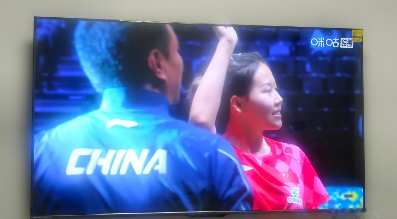 恭喜才战完横滨决赛的陈幸同成功晋级！
汉娜·高达才19岁，但已是国际赛场的老将，