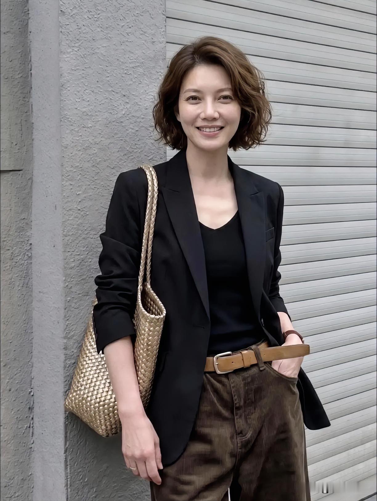 一位性学专家说：“女人要明白，性不是爱，约会不是爱，拥抱不是爱，24小时聊天不是