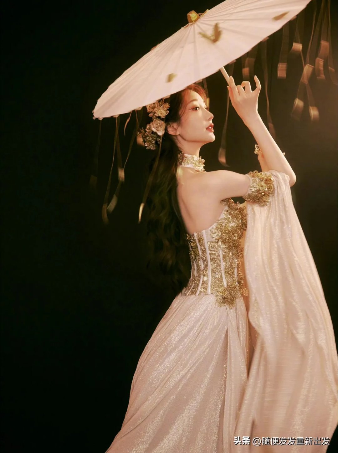 毛晓彤icon这个造型美icon我一大跳！神女降临！内娱甜妹天花板！建议查查毛晓