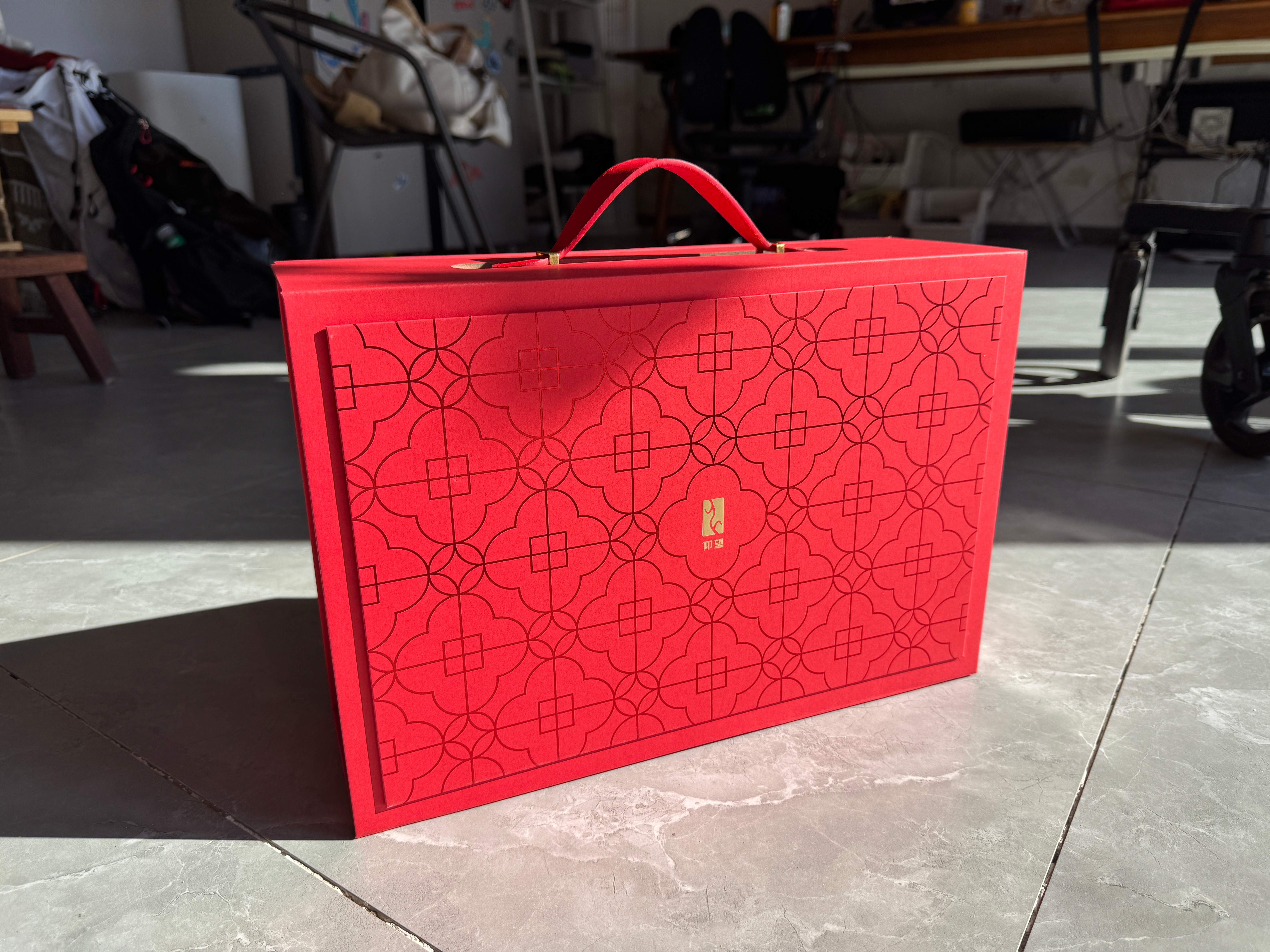 抽个奖 评论就行仰望汽车2026春节礼盒下周三开内含烛台2只（也可当作杯子用）、