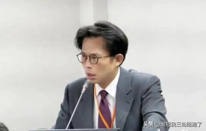 就在刚刚，
台“民众党”正式宣布，
3月27日，针对民众党前主席柯文哲获刑，台湾