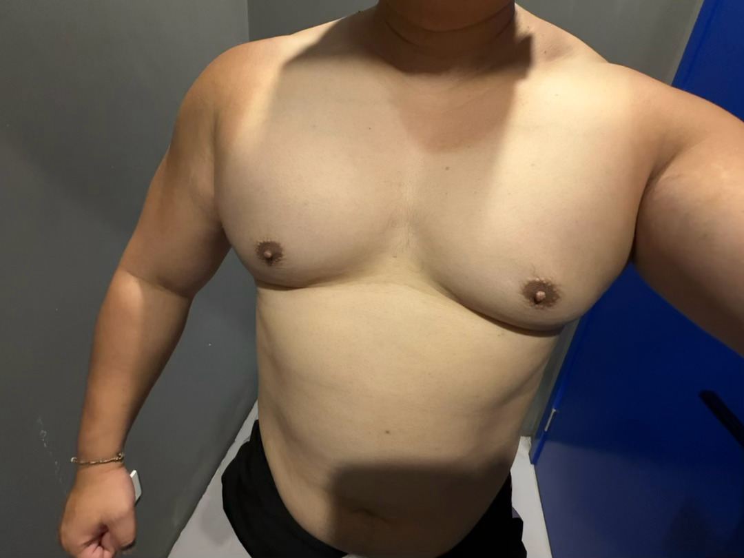 这次去海边希望能晒得均匀点 45/365 