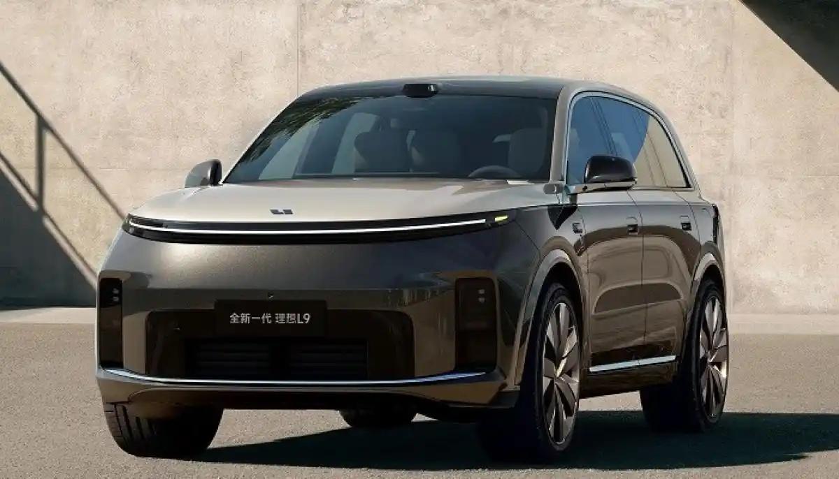 2月5日至7日三天内，理想、阿维塔、零跑、小鹏四大车企密集发力，分别推出换代车型