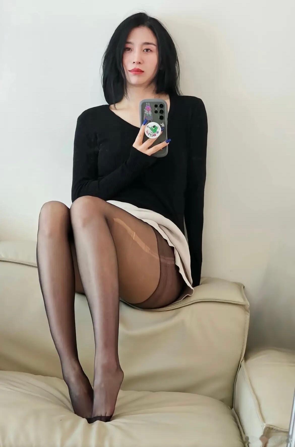 黑丝气质小阿姨 ​​​