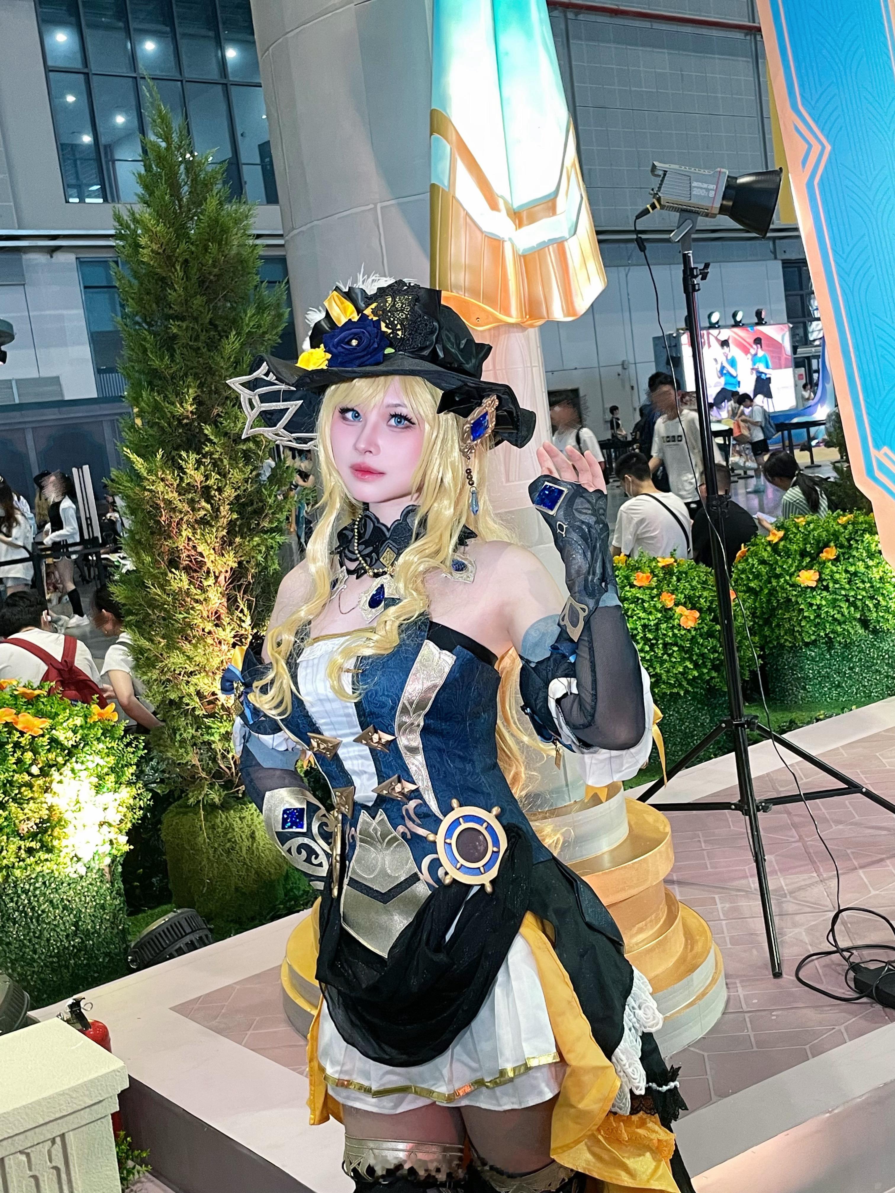 FES游客照打卡一下先#原神fes##cosplay##夏日次元盛典#  ​​​
