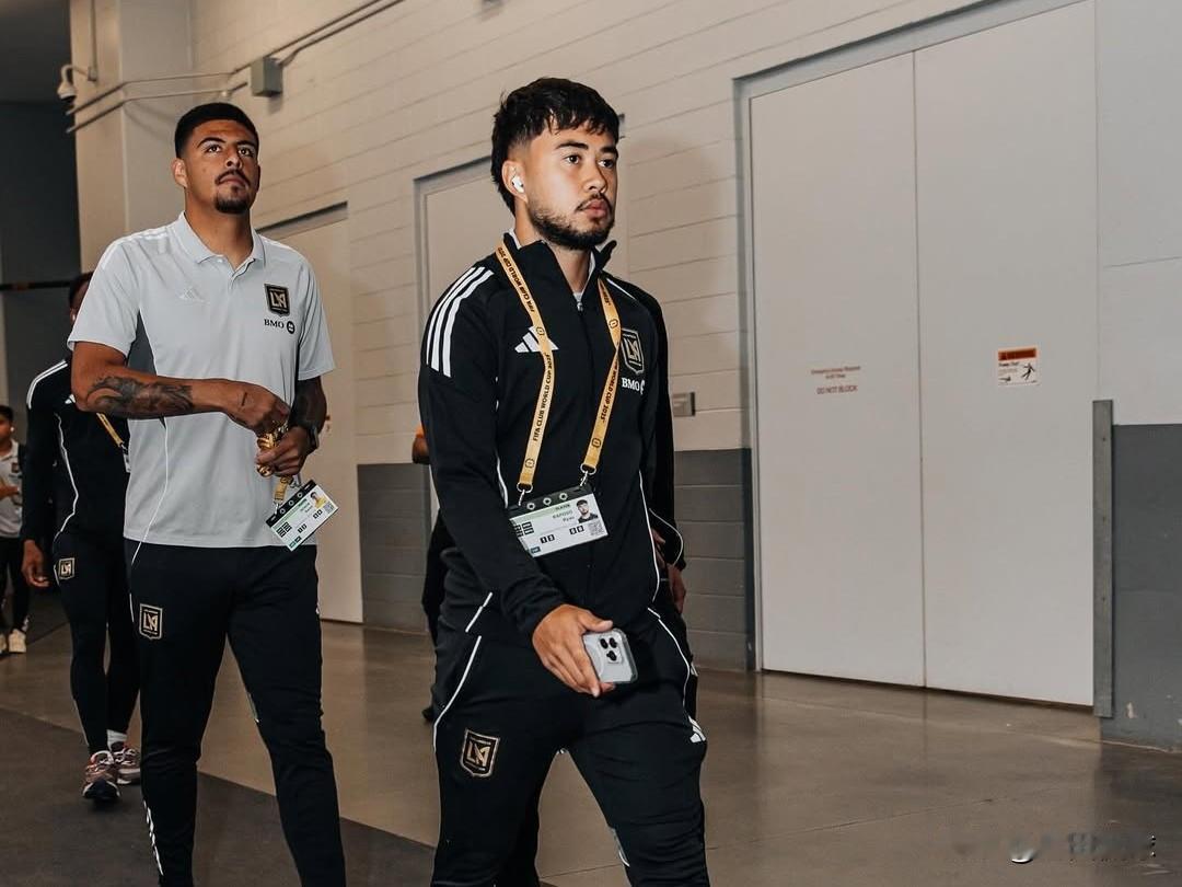 冲超成功辽宁铁人会重启伍小海规划吗？今年年初，辽宁铁人推动伍小海归化入籍，但最终