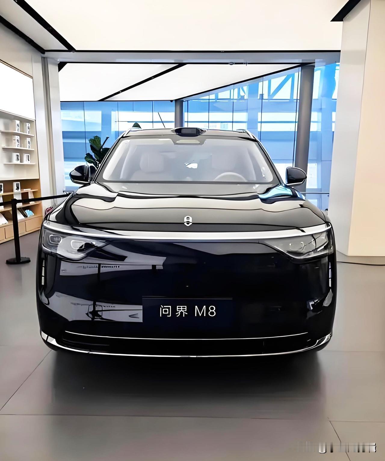 纠结家用+商务MPV的朋友，别死磕GL8和腾势D9了！问界M8才是35万级的性价