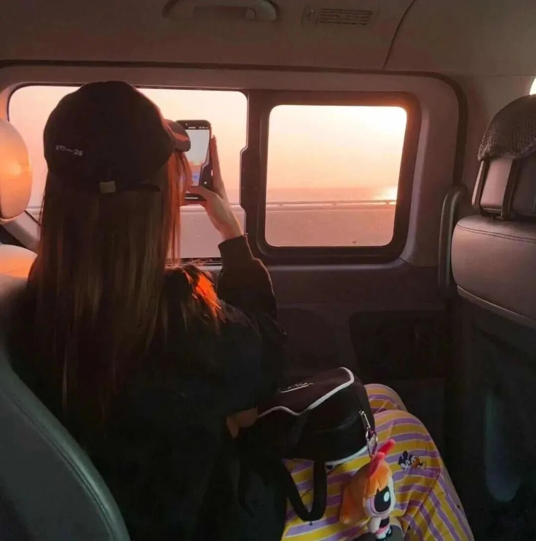 他要是在乎你 就不会晾着你 就算是凌晨三点也要哄好你 所以爱与不爱很明显 