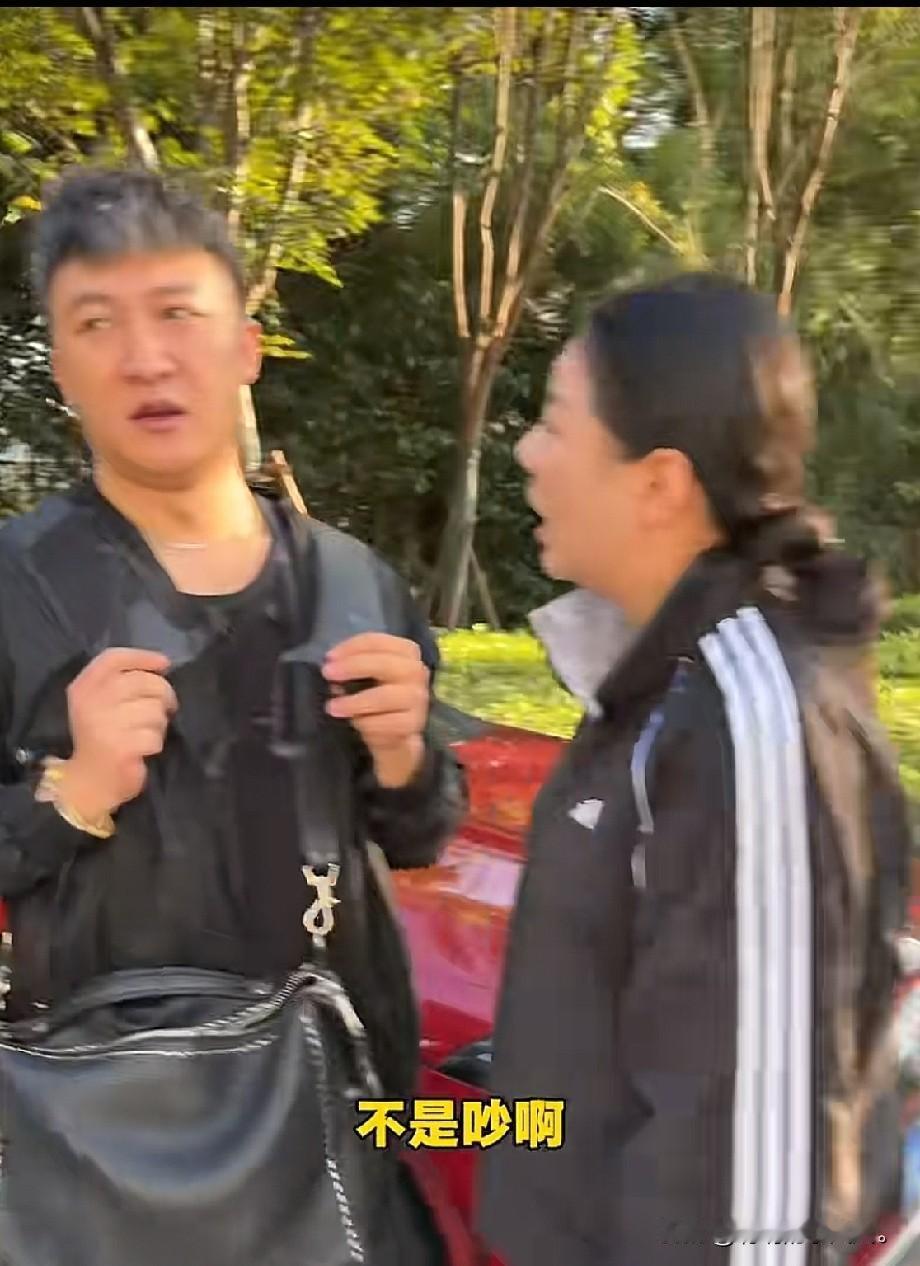 小故事！
    这二子 总算露面了，等你瞧见他的时候，还真 有点让人心疼，他的