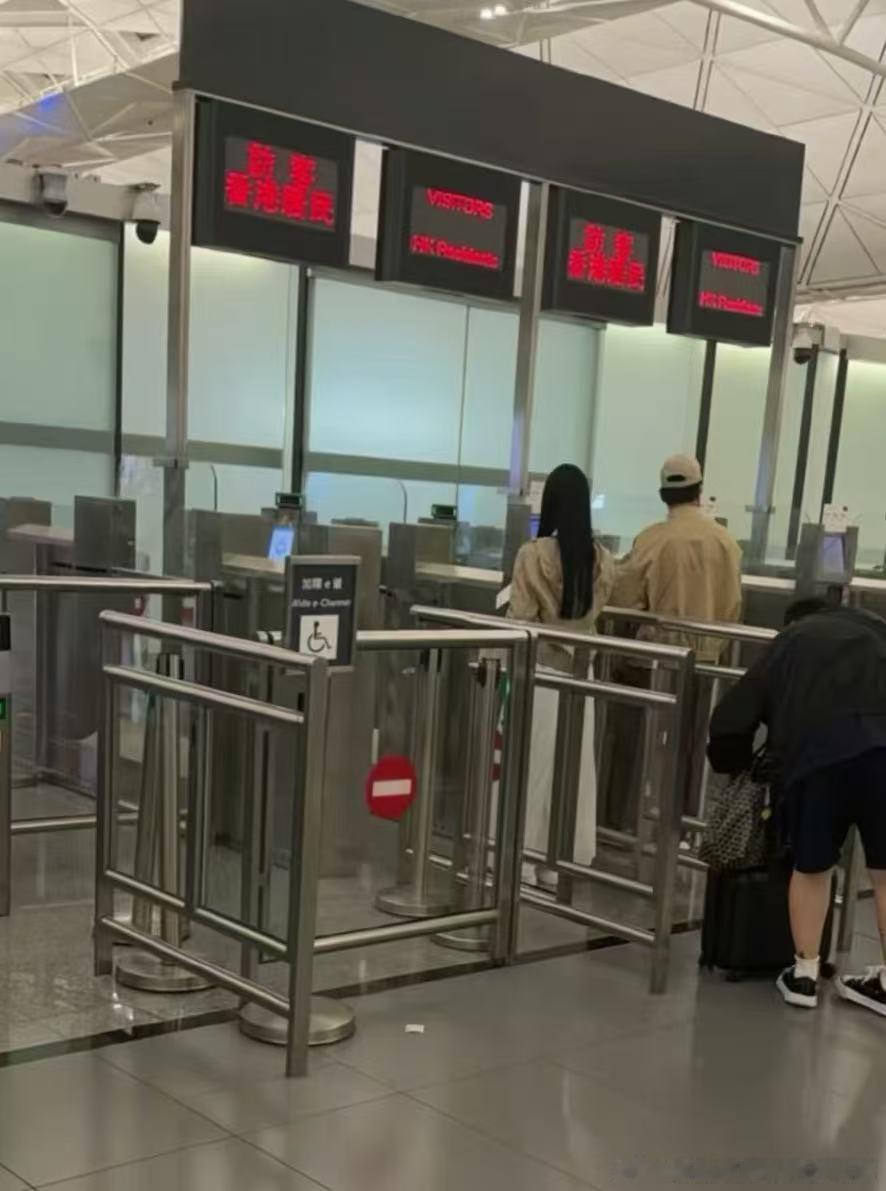 被林俊杰女友七七举报被林俊杰女友七七亲手举报！被林俊杰女友七七亲手举报