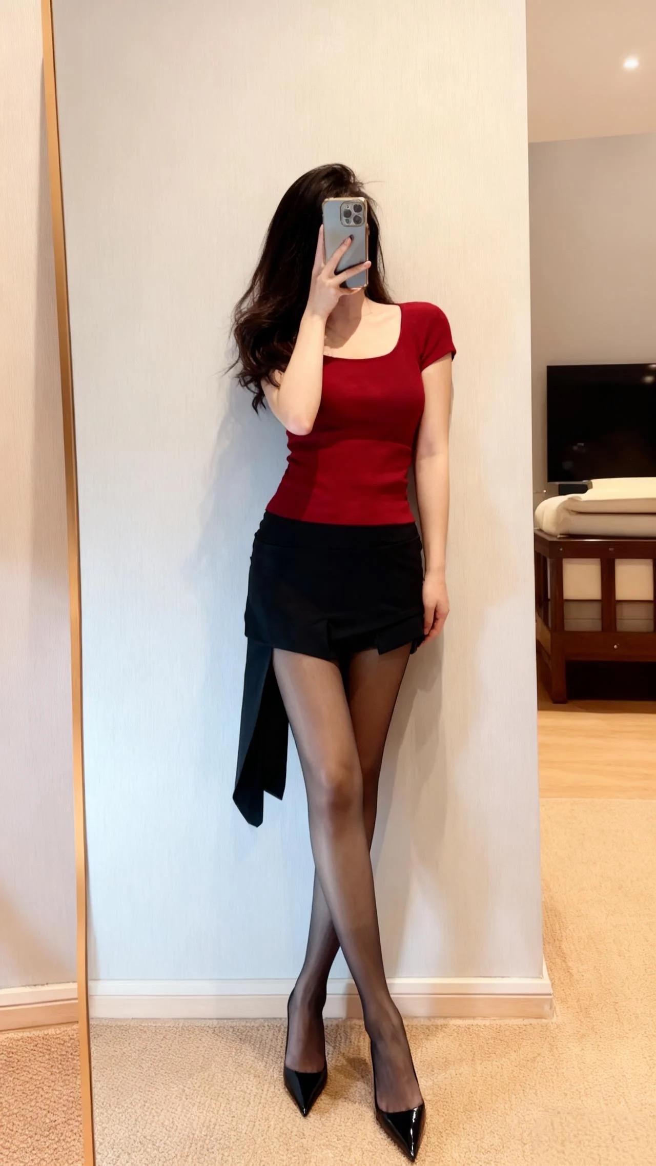 宁愿跑起来被绊倒无数次，也不要规规矩矩走一辈子，向阳而生，循梦而行。