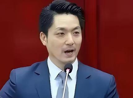 台北市长蒋万安曾宣称，如果大陆继续在台海进行军机绕台和军演的话，我就要停掉双城论