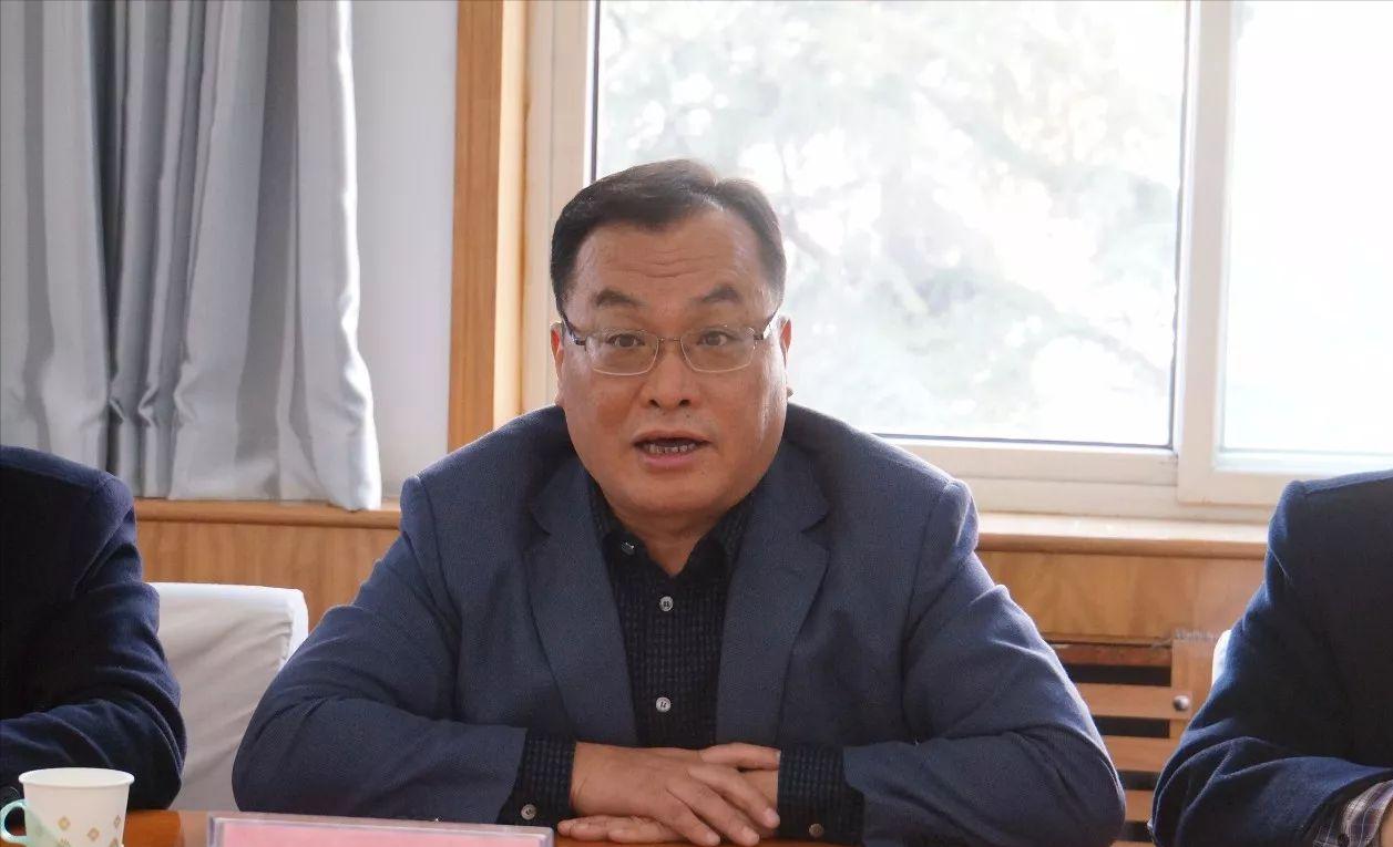 不管是书生还是武将，只要你犯了法违了纪，不管是曾经还是今日，在职还是退休，只要伸