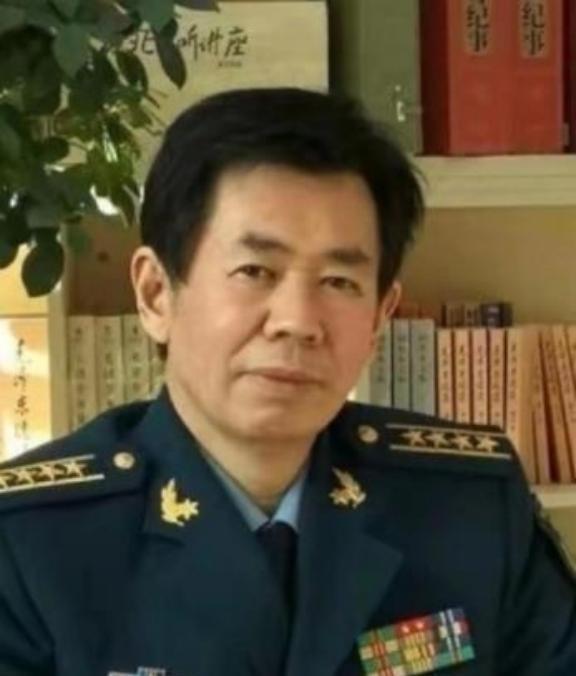 最大的台独分子，再也藏不住尾巴，终于露出来了肮脏的脑袋！原来，最大的台独分子不都