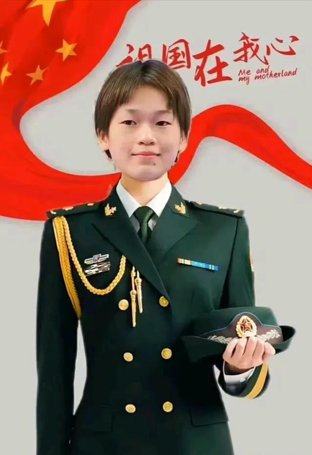 不知道是那位有才的网友P的图。不过婵宝穿上军装的样子真是英姿飒爽。都说不爱红装爱