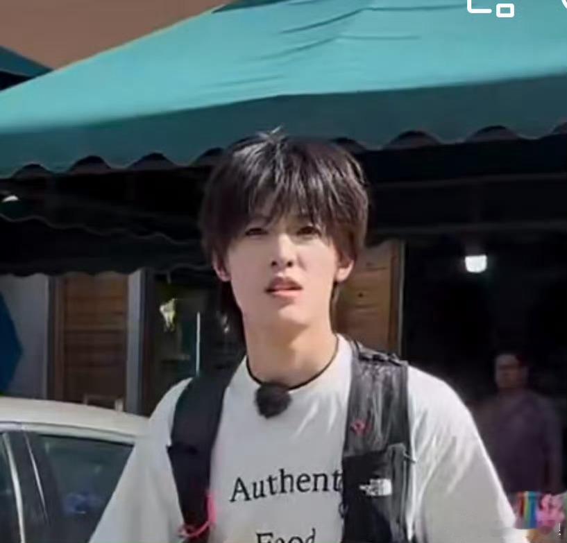 我真被这个小粒粒萌晕了 