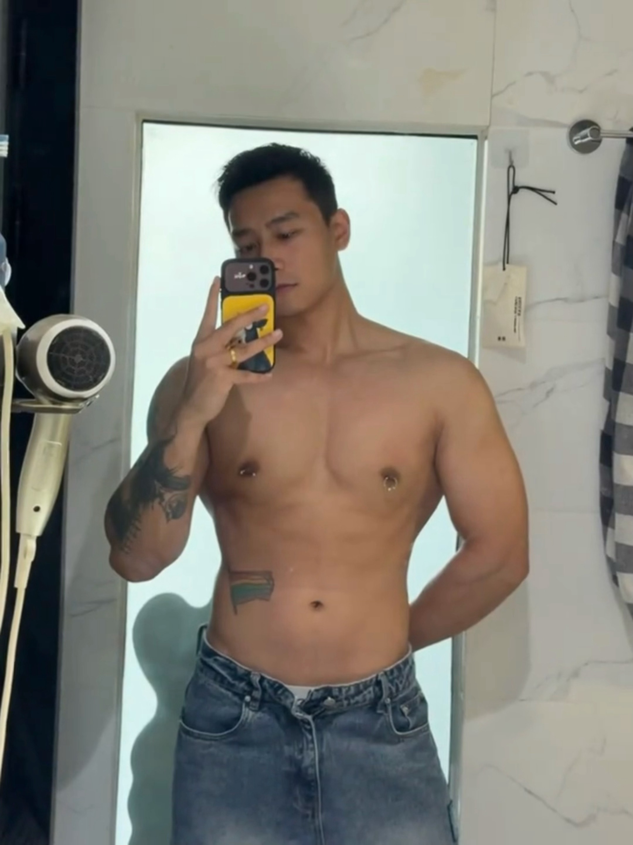 🤳 