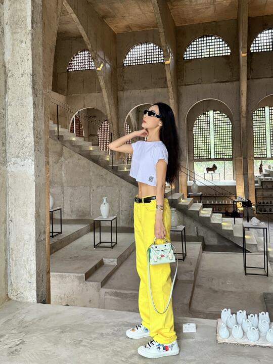 在景德镇丙丁柴窑的克罗心女孩儿💛