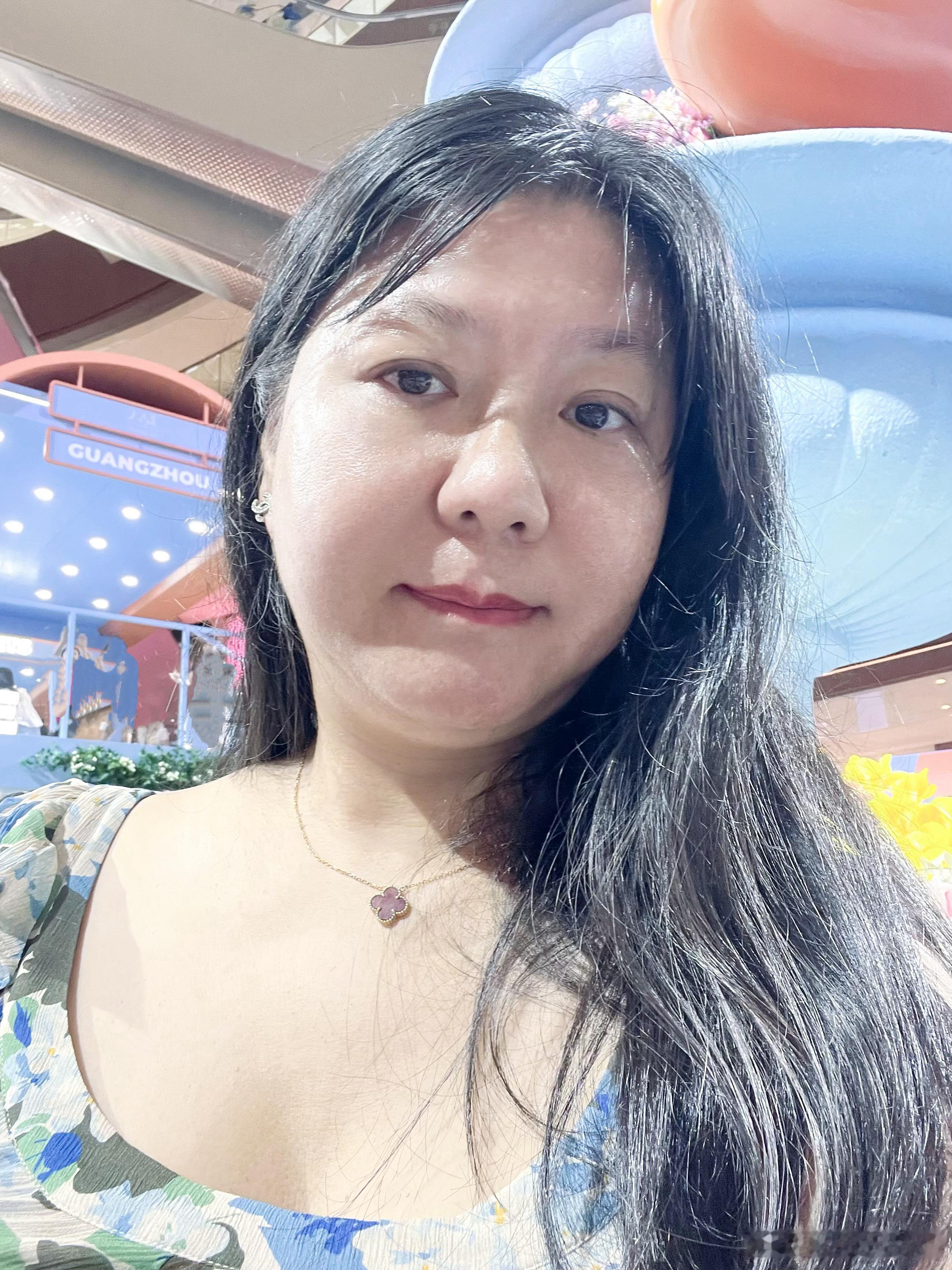敏儿Jessyy广州太古汇，白羊座的纯洁、真诚和浪漫。自拍苹果原相机时尚 ​​​
