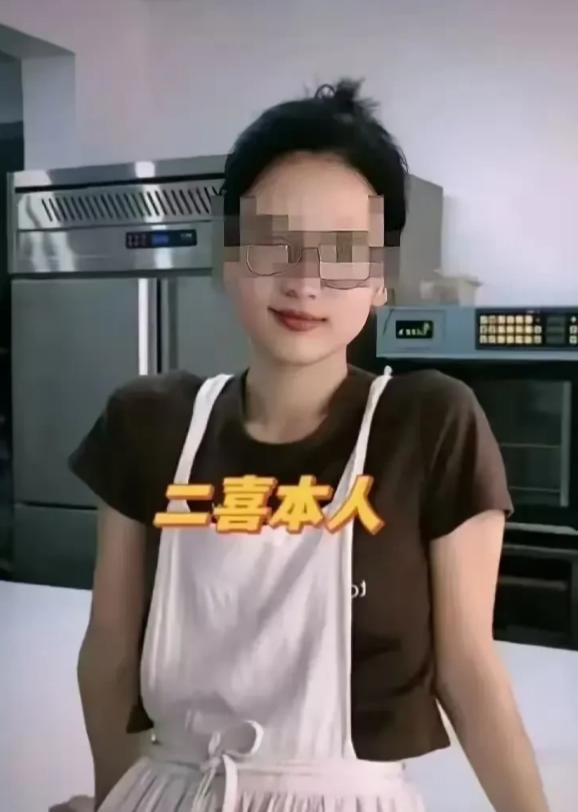 真离谱！江苏启东一位 33 岁的甜品店老板娘，出轨店内 18 岁暑假工。肆意放纵