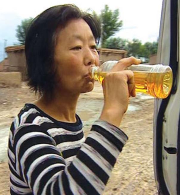 大庆农妇程树梅喝汽油十几年，家人阻拦后改吃过期失效 666 粉，累计食用约 26