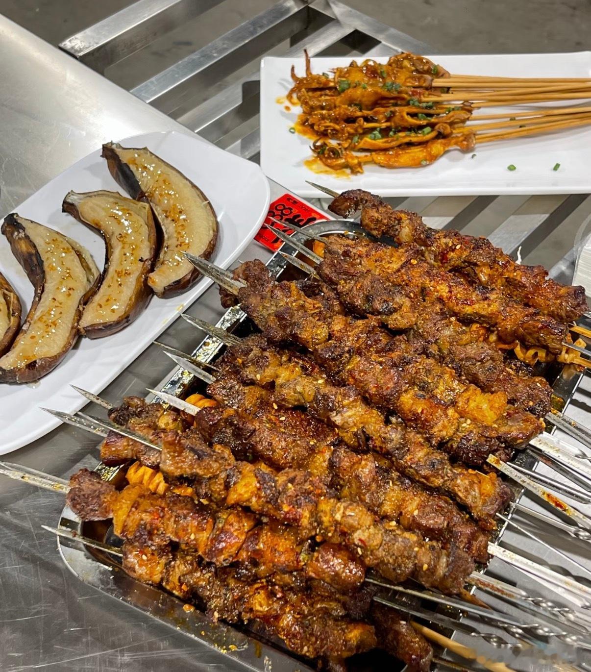 深夜放毒，晚上吃烤肉也太香了 