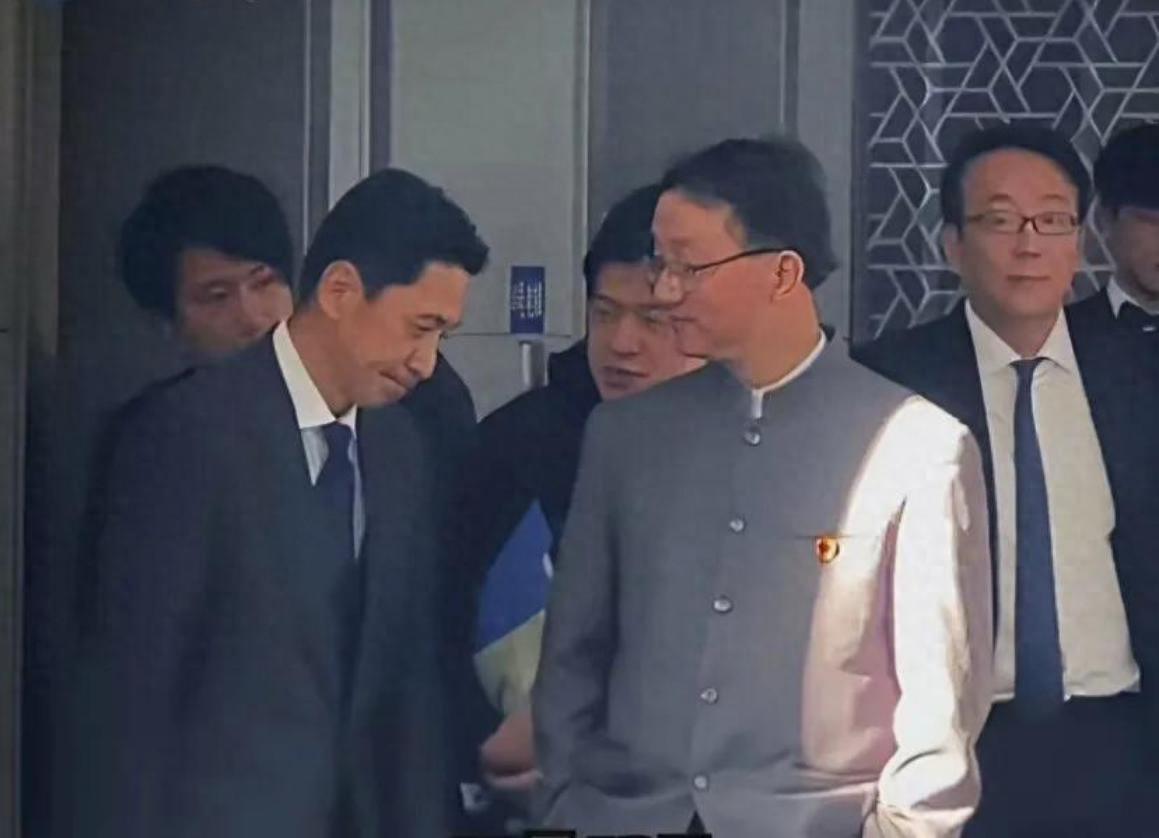 最近这轮中日交涉刚结束，日本就开始在“会谈画面”上做文章了。一些日本媒体跳出来带