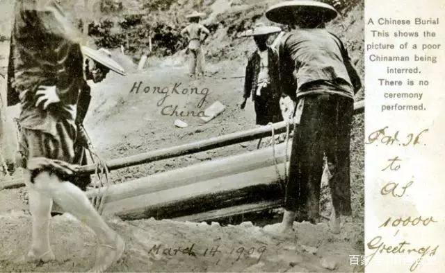 在大巴上听导游讲太平山墓地的故事，他说，“这里是富人的墓地，最便宜的墓穴400万