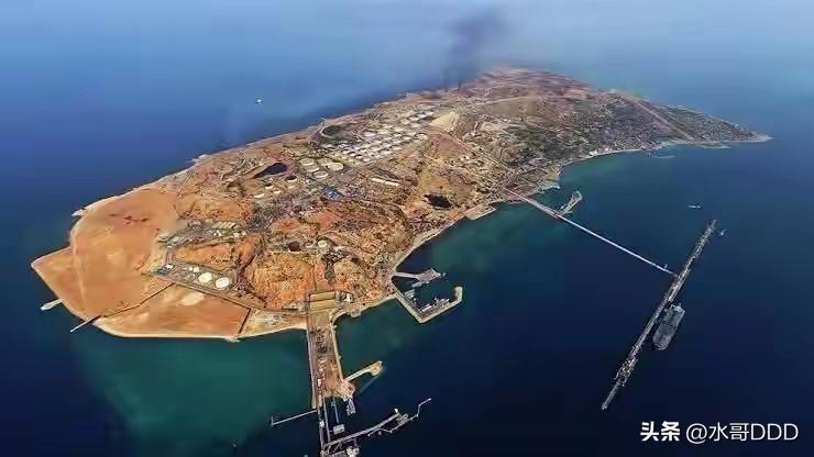 登陆哈尔克岛？美军将一步踏进伊朗战争的“黑洞”
·
波斯湾北部，距离伊朗海岸仅2