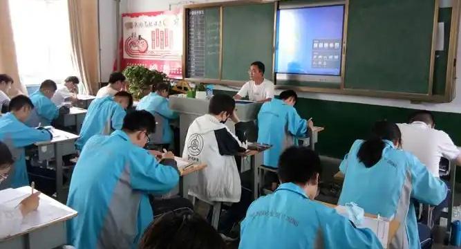初中生一定要养成的8个黄金习惯，这些习惯抓好了，中考妥妥进重高！

初中三年，拼