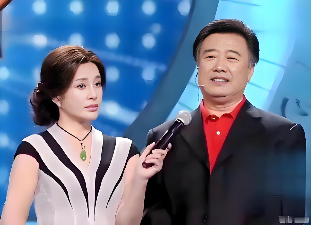 2015年，陈国军与刘晓庆在离婚26年后一同登上综艺节目《明星同乐会》。

节目