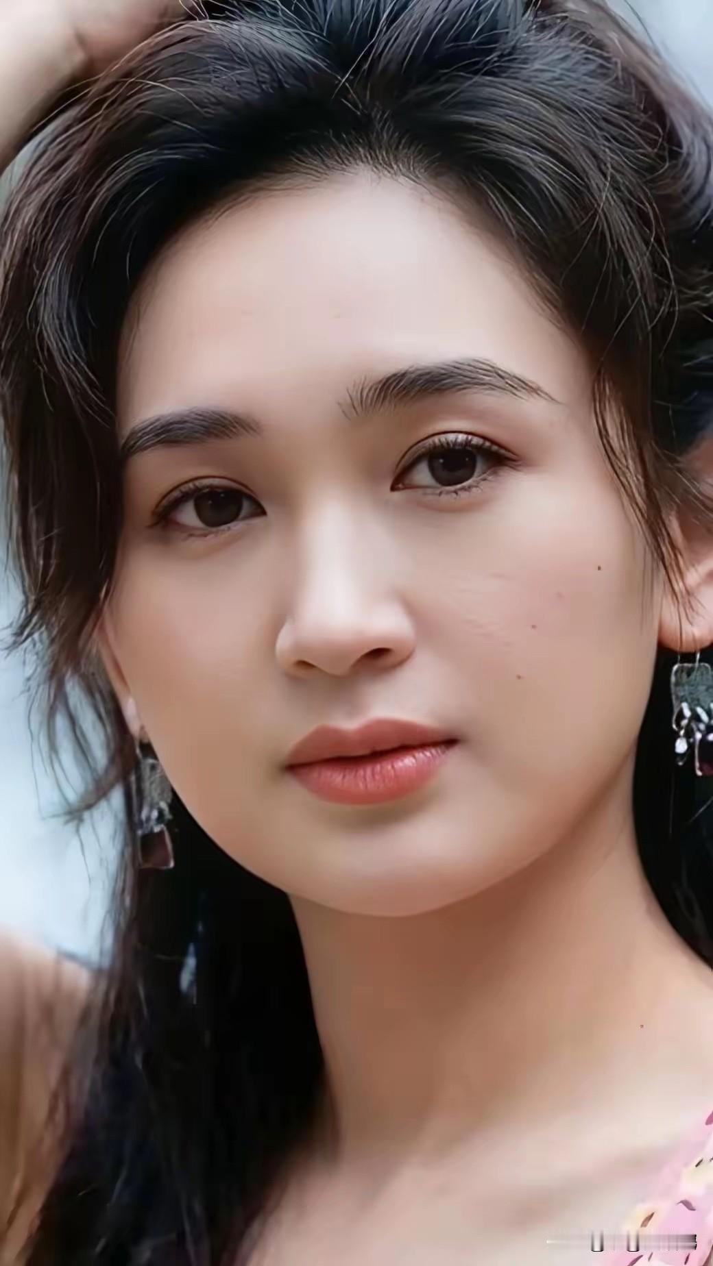 看看有没有影迷朋友，她叫什么名字？