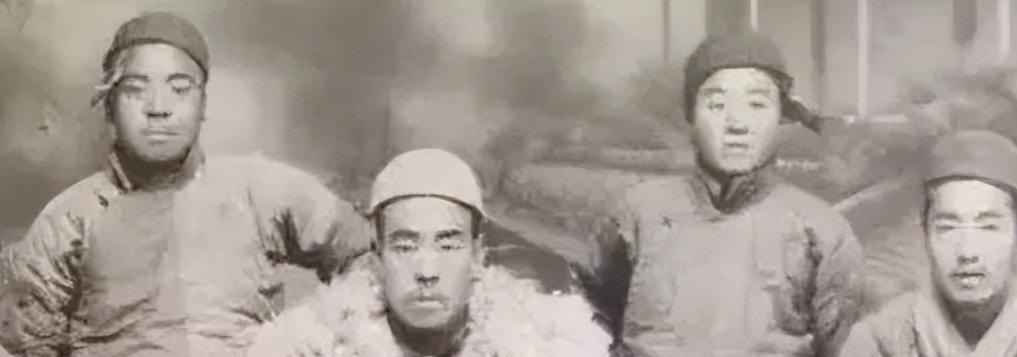 1968年的秋天，被关押在承德监狱18年的土匪齐达榜刑满释放。他回到了自己的家乡