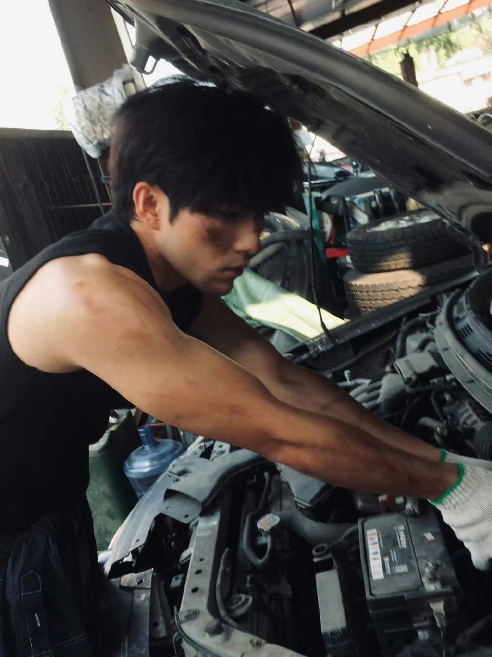 嘿，修车吗？p1—p6李耕耘 p7—p12何与