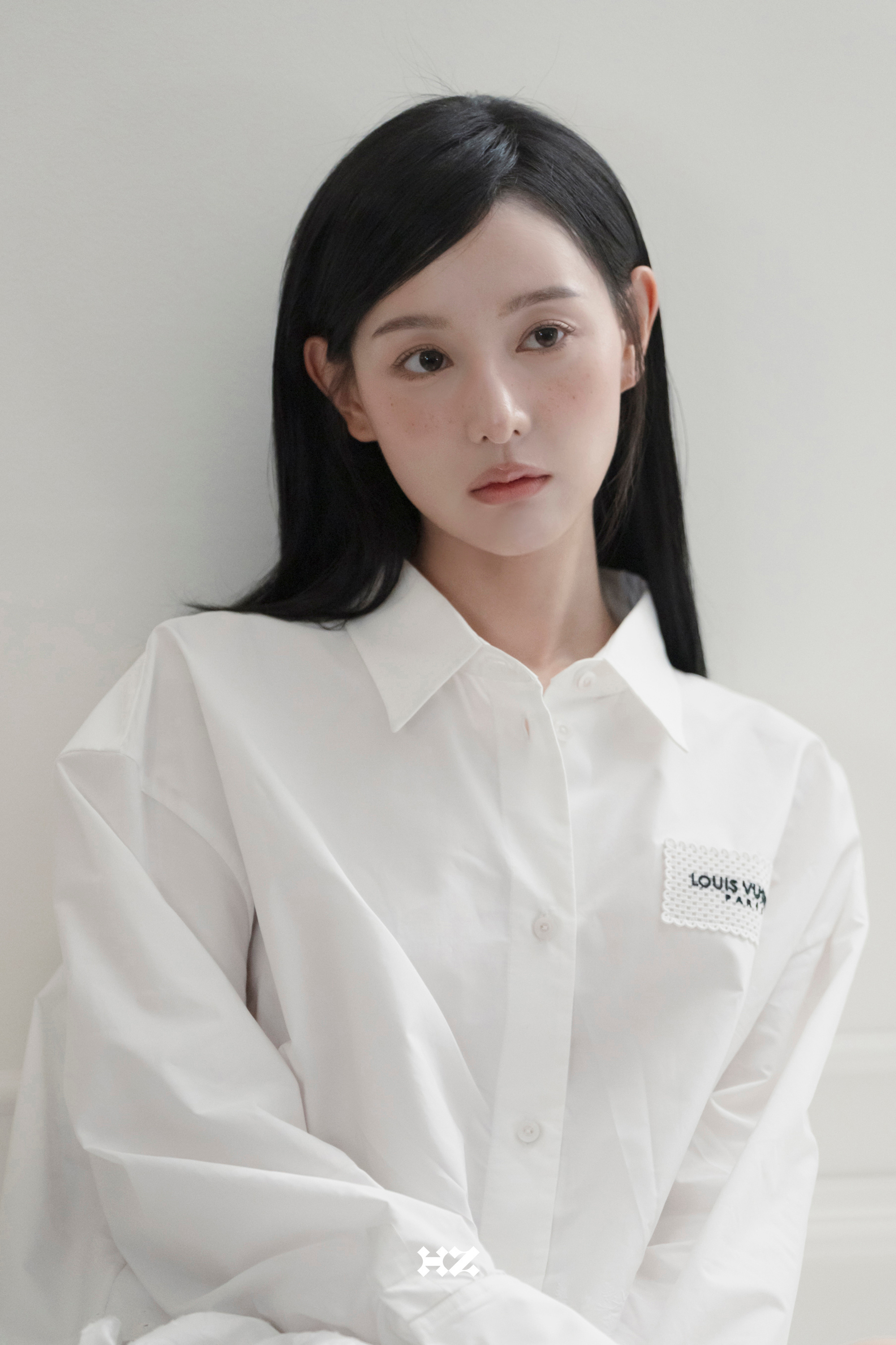 演员金智媛的Allure幕后花絮 