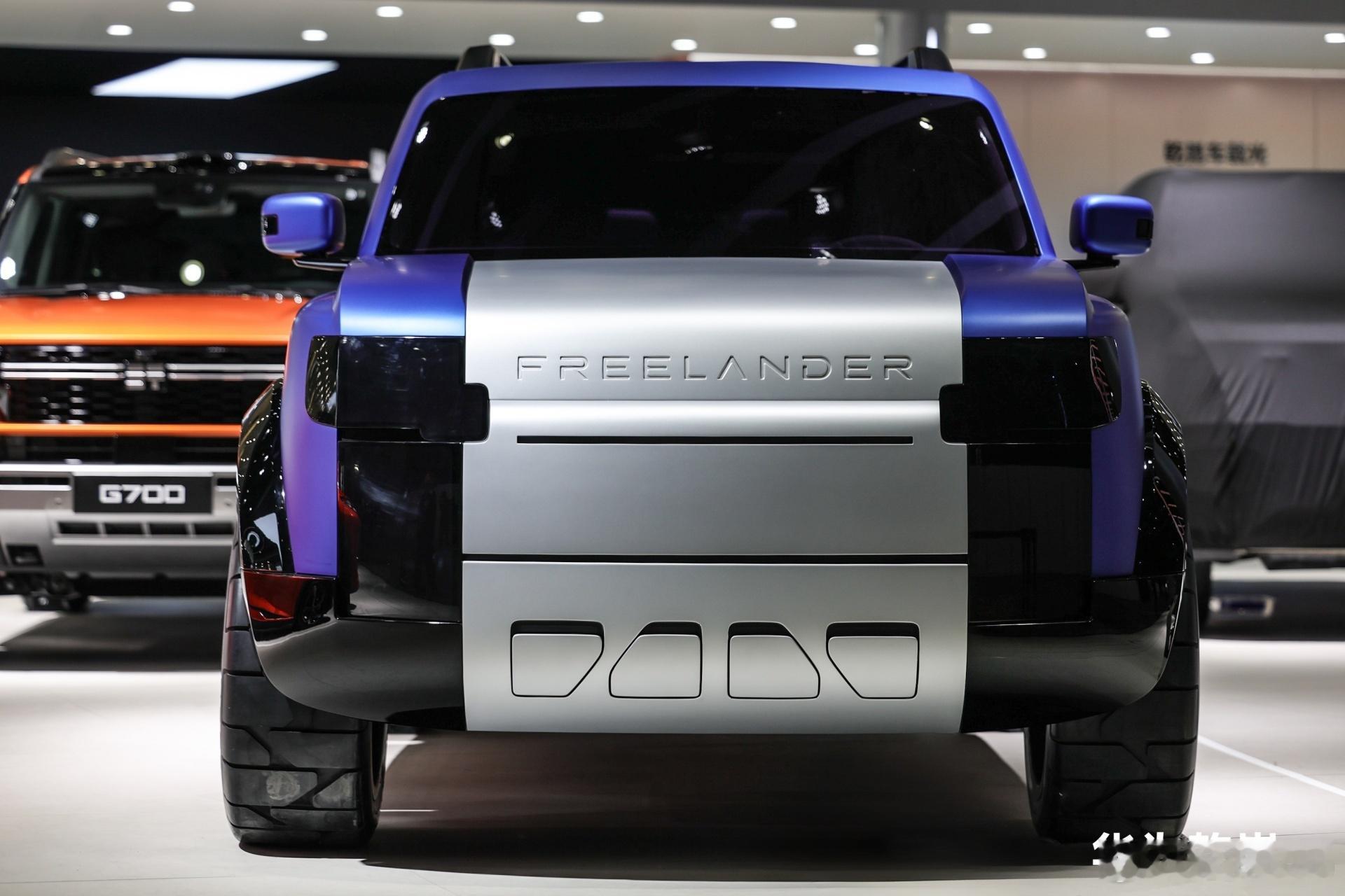 逛2026北京车展，在华为乾崑展台W301顺手打卡了FREELANDER神行者C