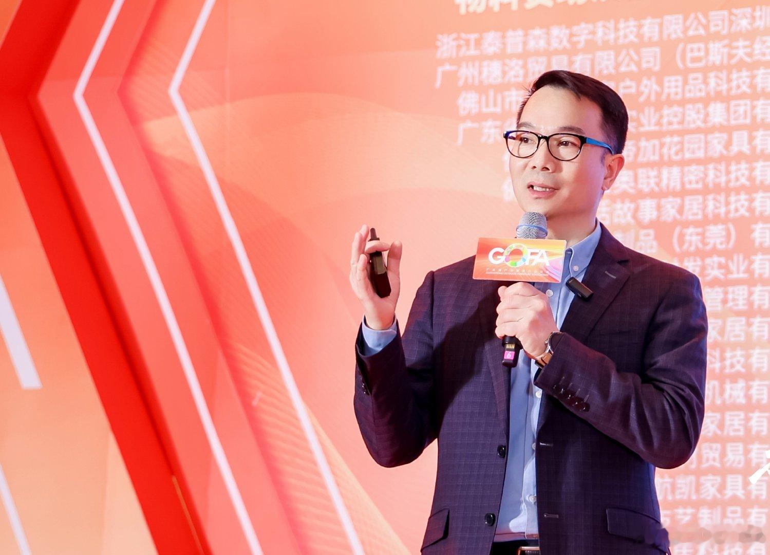 麦肯锡AI转型12法则1. 能力建设优先：技术优势源于可持续的能力体系构建，而非