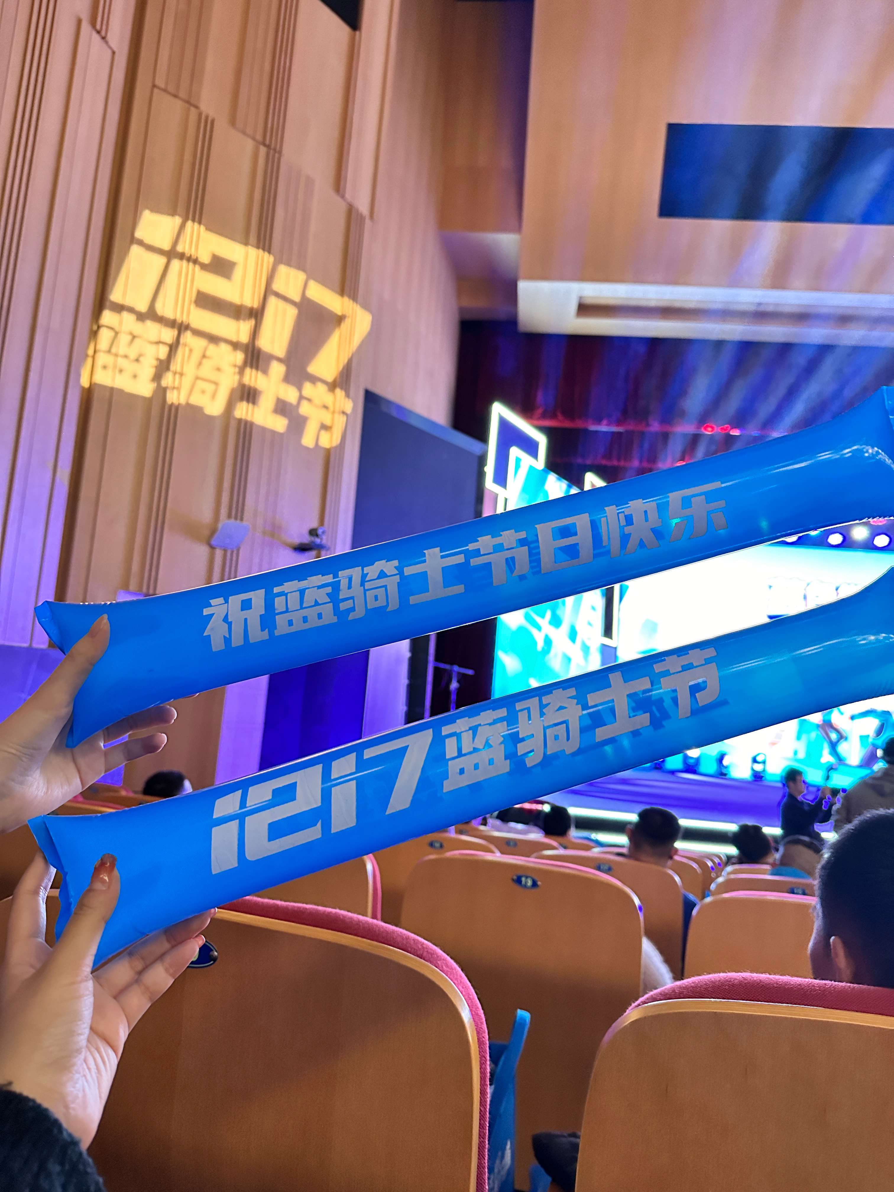 谁懂啊[苦涩][苦涩]没想到有一天本饿了么黑💎会员，能在线下见到好多好多的“好