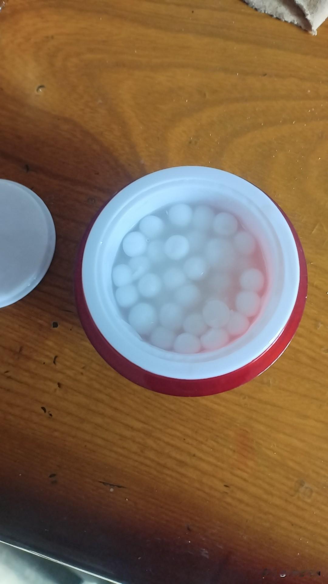 娘家缺钱时，女儿是取款机，父母生病时，女儿是免费护工，兄弟困难时，姐妹是赞助商，