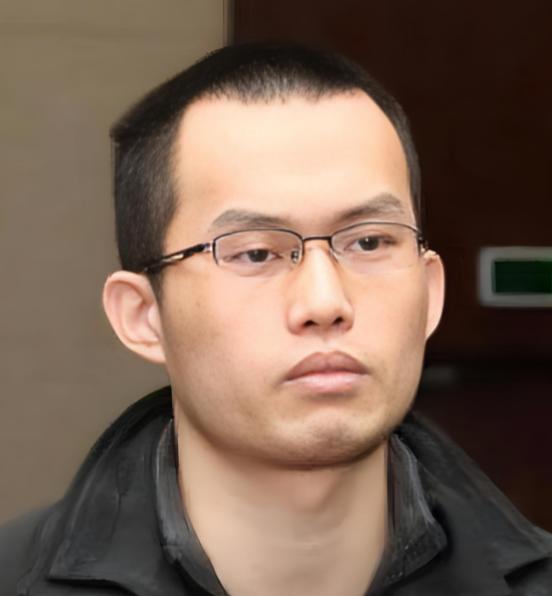 林森浩，寒门学霸，复旦大学上海医学院2010级硕士研究生，学术上很早就发过论文。