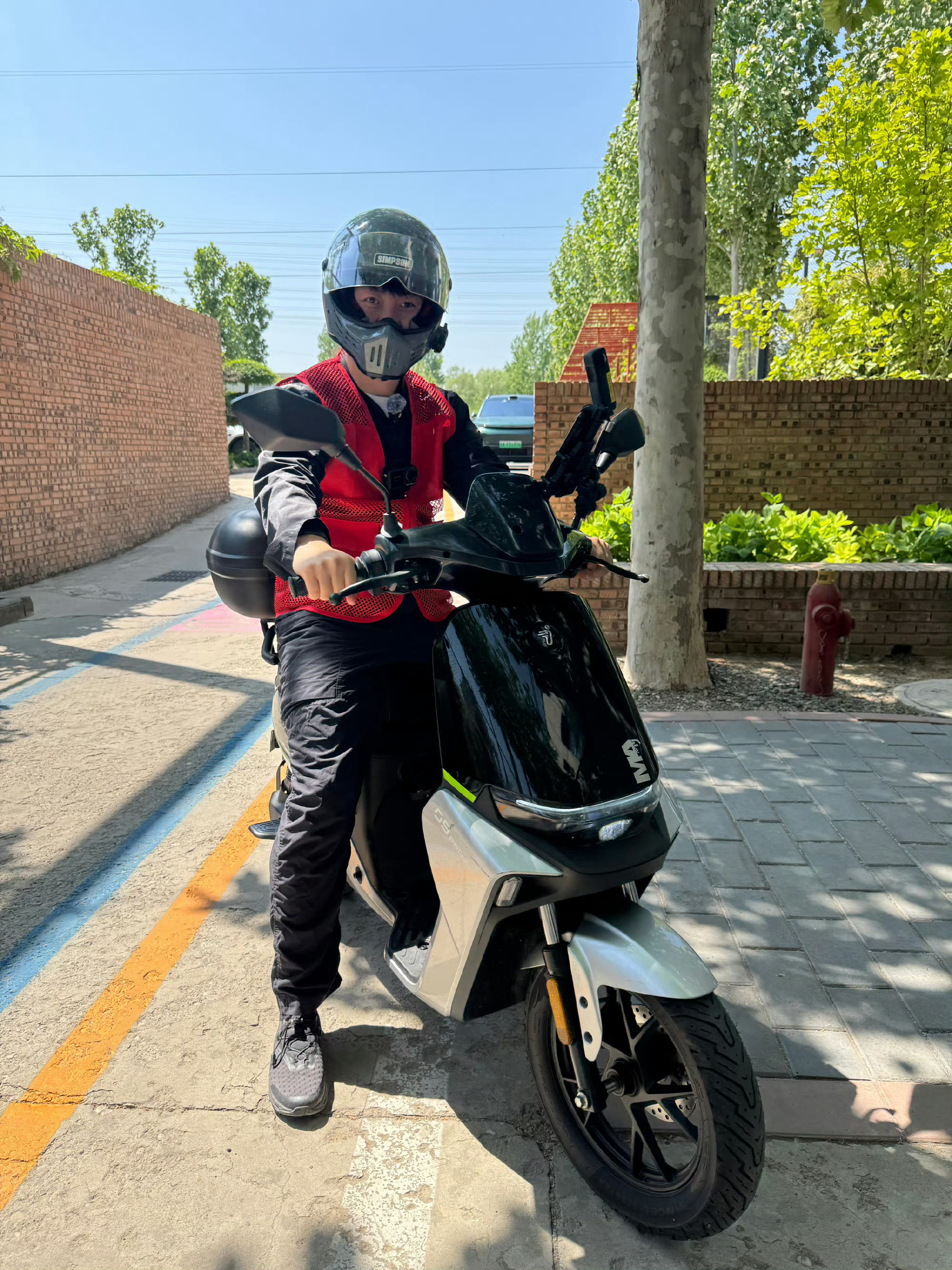 哈啰电动车超速315晚会去年我体验外卖的时候租了两台电动车不夸张，油门到底能拍8