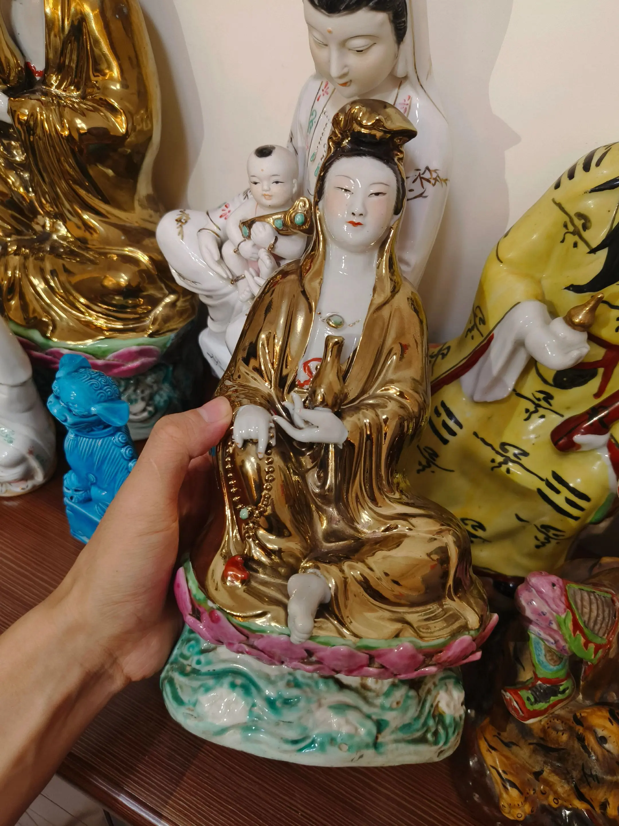 手把甘露，消忧护世