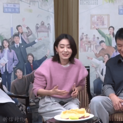 张小斐要咖啡800个假动作  是谁还没有看过《好运家》微博直播张小斐的表现，简直