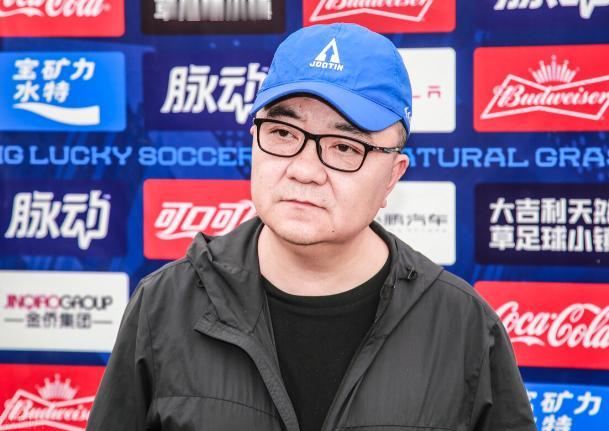 深挖董路家世：看似普通的足球评论人，实则出身顶尖高知书香门第。

深入了解董路的