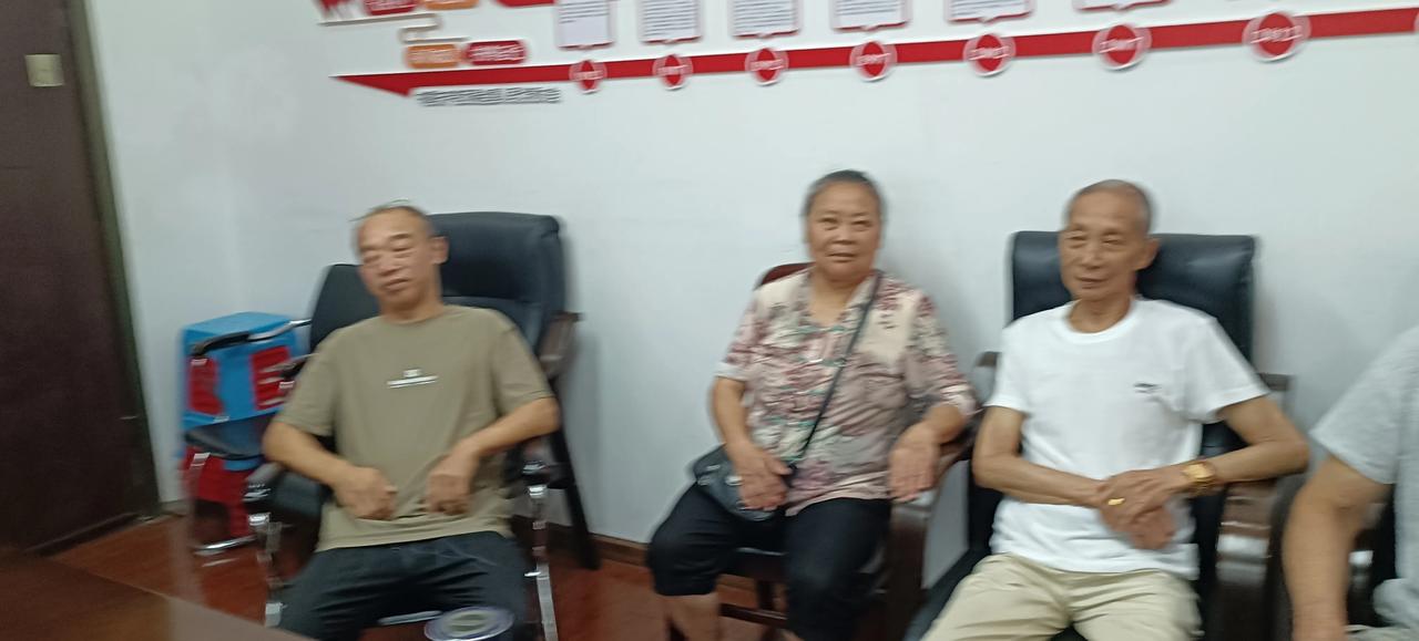- 规律作息，健康生活：以前在煤矿工作，作息不规律，现在退休了，我就想把身体养养