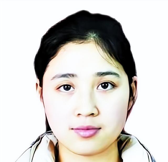 谁能想到1990年重庆36岁光棍捡到女婴后省吃俭用养大成人，成年时父亲病重却说出