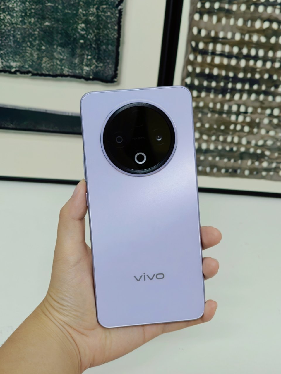 「上手报告」我必须得夸一下vivo Y500这个龙晶紫配色！真的绝了，不是那种土