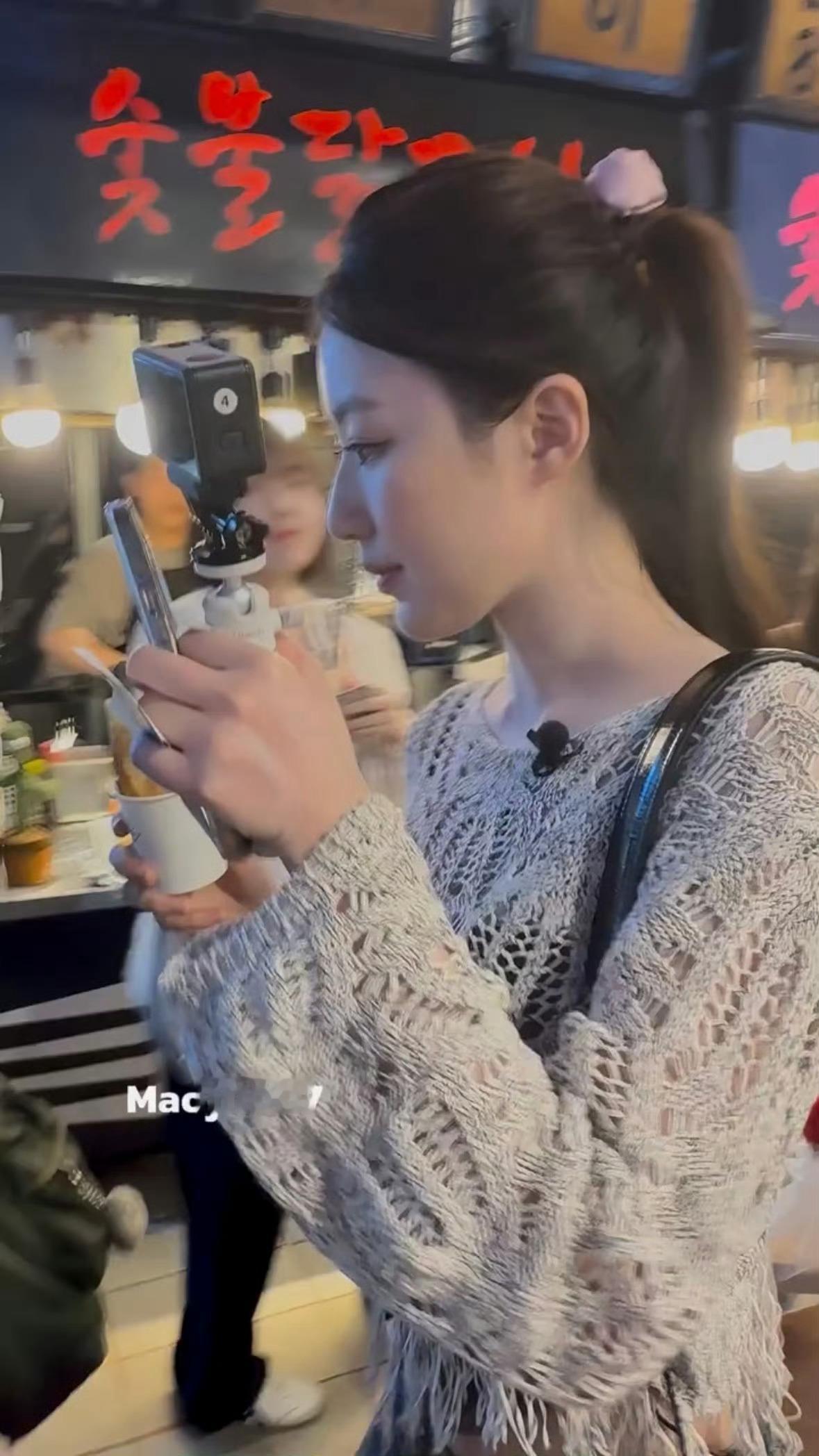 叶舒华ACON出场 【叶舒华】与＂你从我身边经过橘子味＂和＂巧了你也穿了白色入镜